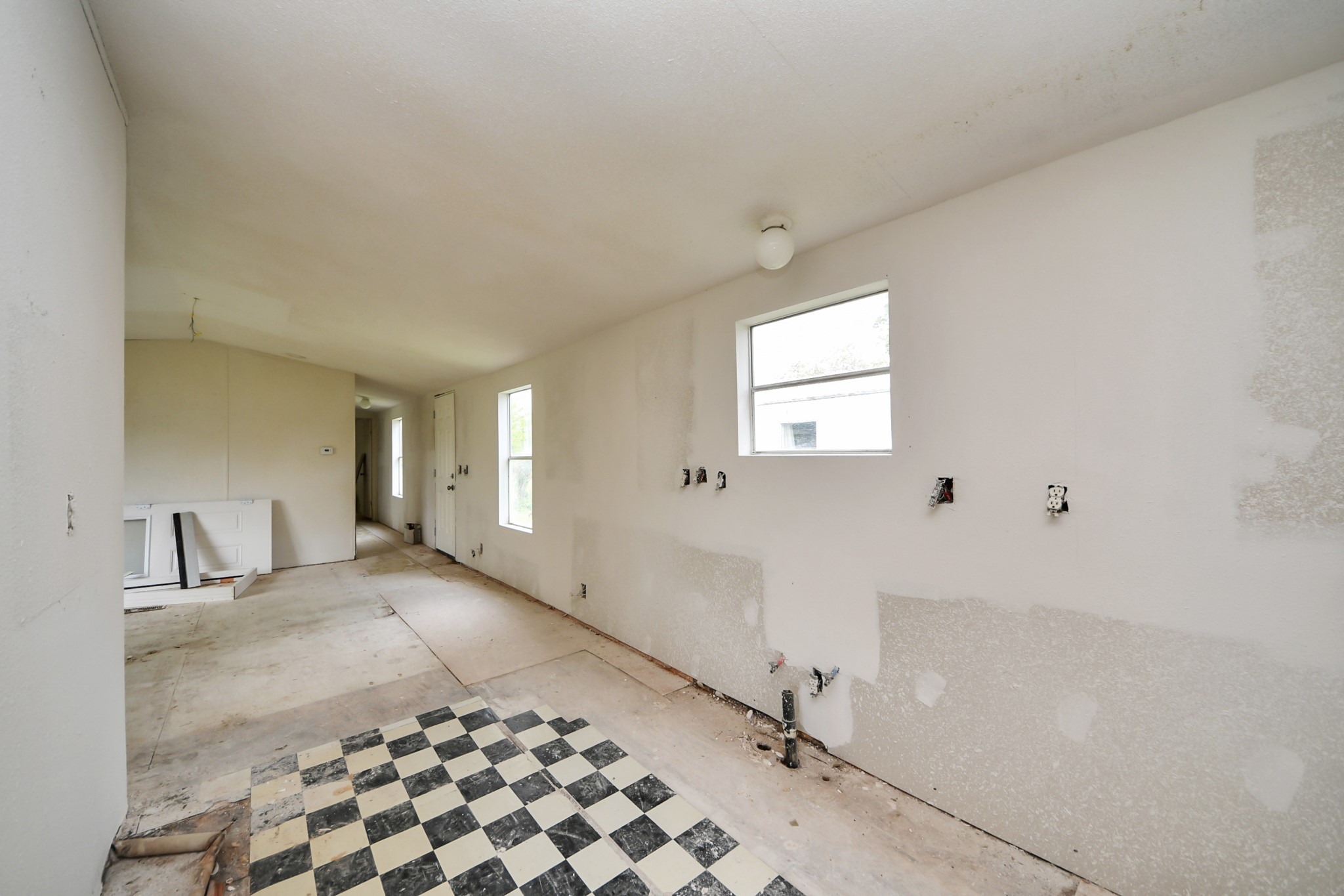 320 4th Street San Leon, TX 77539 - Photo 7 of 29