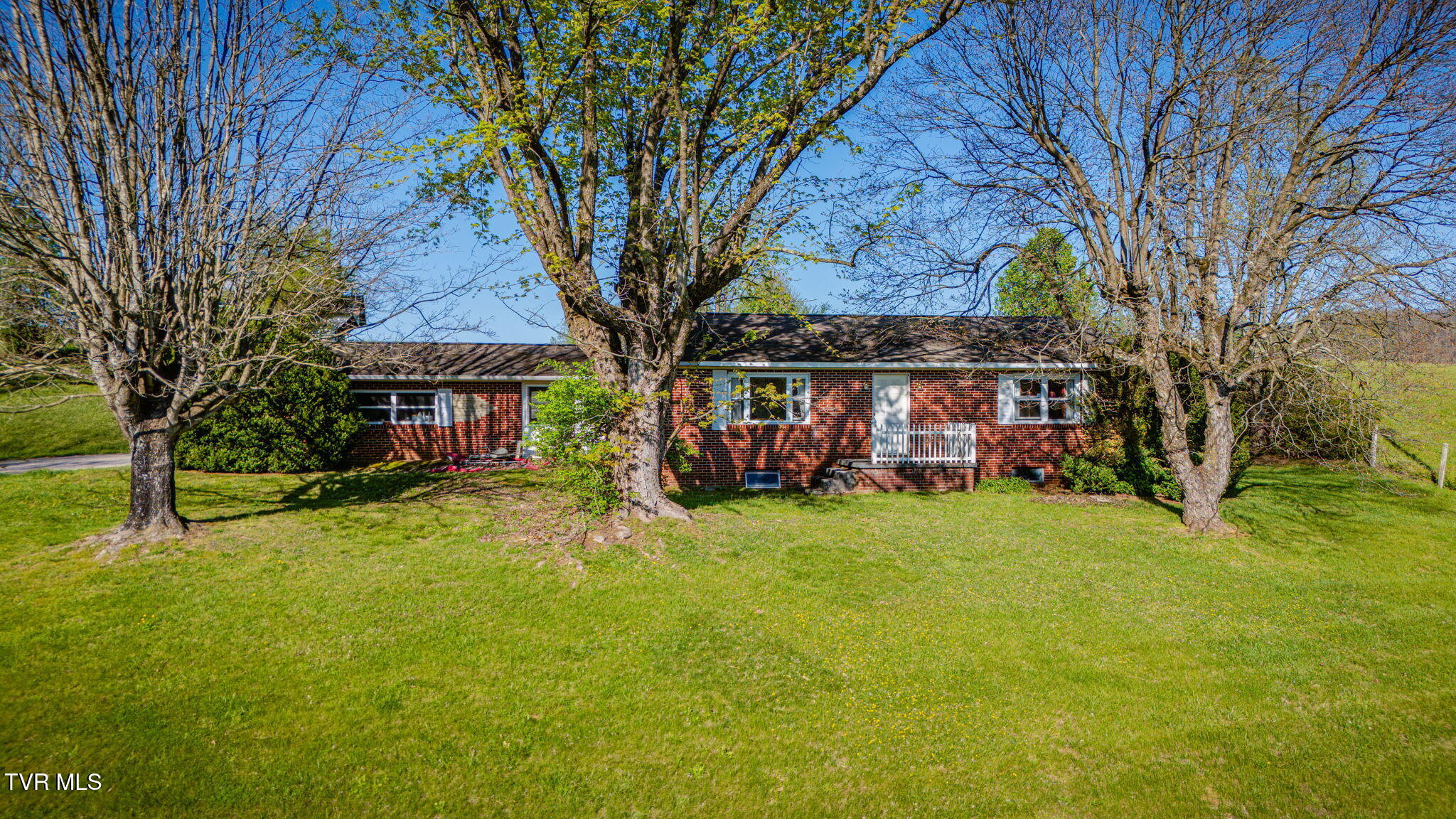 599 River Bend Road Bristol, TN 37620 - Photo 1 of 34 1