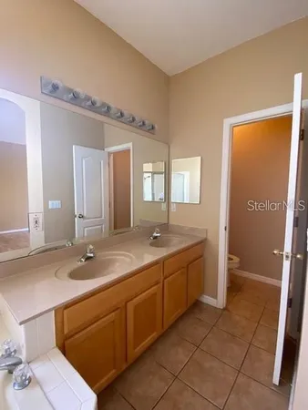 $2,700 | 4905 Alavista Drive, Orlando, FL 32837