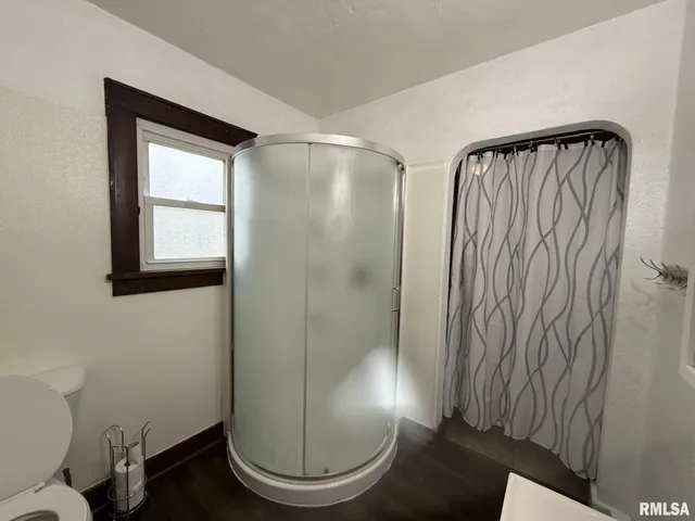 $44,900 | 215 South Chamberlain Street, Roseville, IL 61473