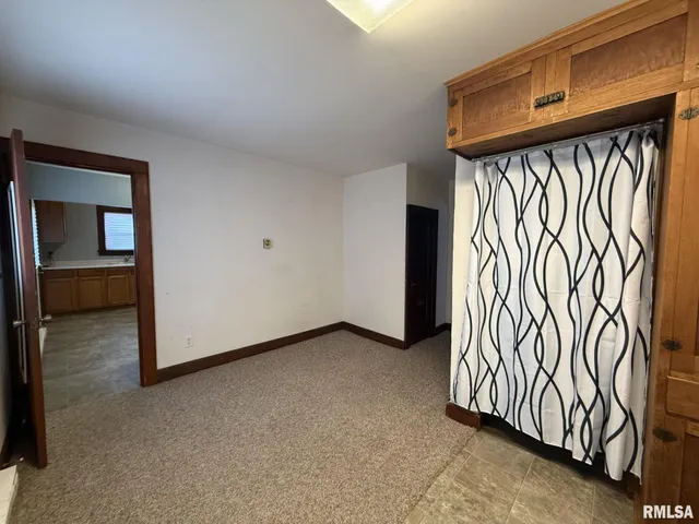 $44,900 | 215 South Chamberlain Street, Roseville, IL 61473