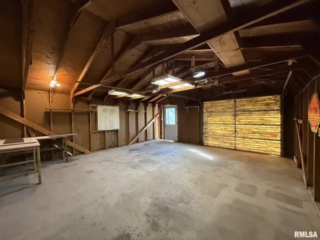 $44,900 | 215 South Chamberlain Street, Roseville, IL 61473