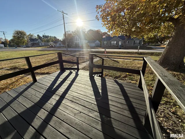 $44,900 | 215 South Chamberlain Street, Roseville, IL 61473