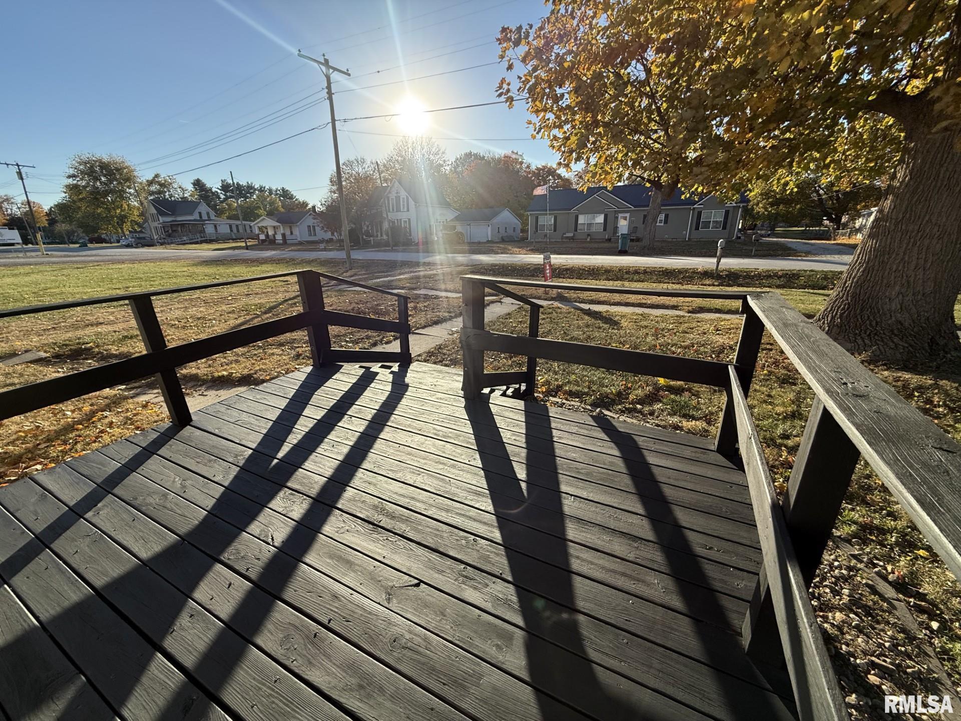 215 South Chamberlain Street Roseville, IL 61473 - Photo 5 of 35