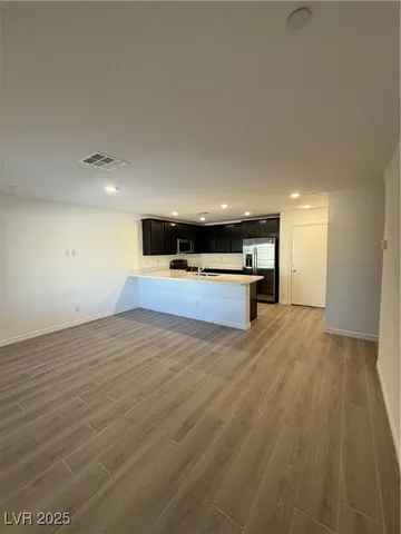 $1,950 | 10774 Astell Isle Court, Las Vegas, NV 89166