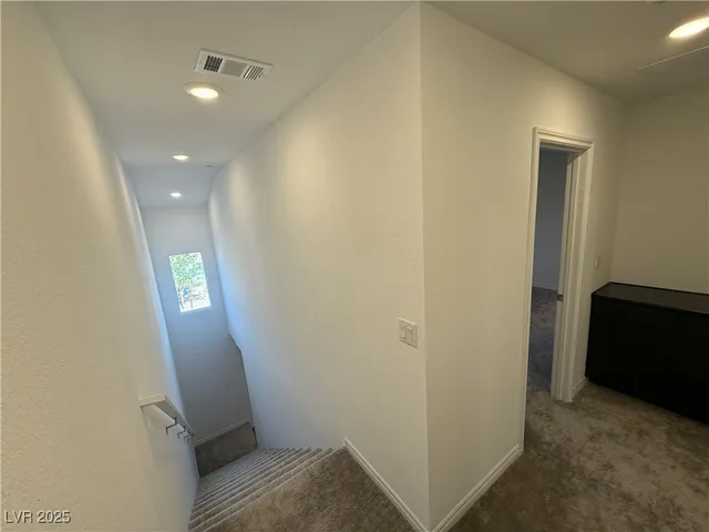 $1,950 | 10774 Astell Isle Court, Las Vegas, NV 89166