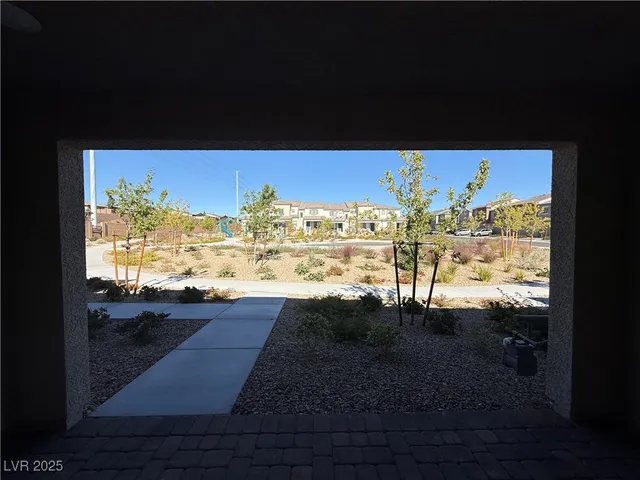 $1,950 | 10774 Astell Isle Court, Las Vegas, NV 89166