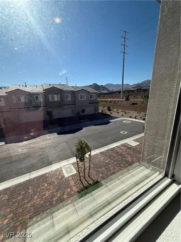 $1,950 | 10774 Astell Isle Court, Las Vegas, NV 89166
