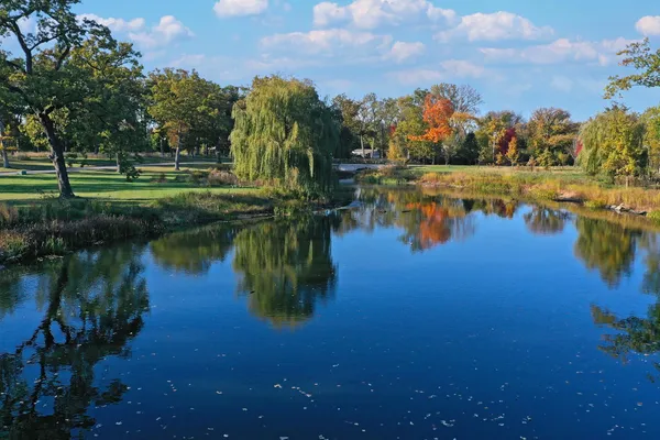 $6,250,000 | 1650 Green Bay Road, Lake Bluff, IL 60044