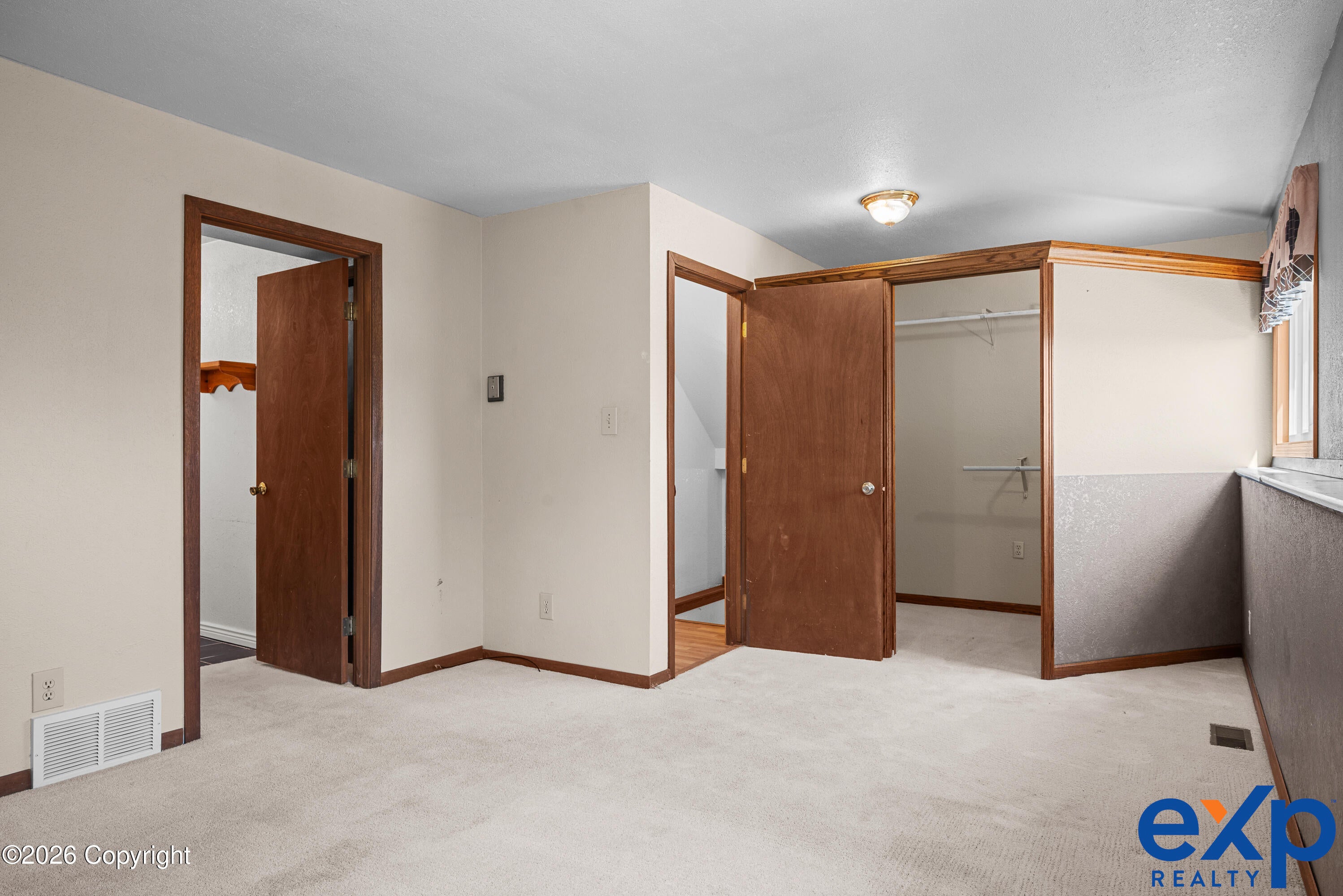 4716 Hi-Line Road Gillette, WY 82718 - Photo 12 of 44 Gallery Image 12