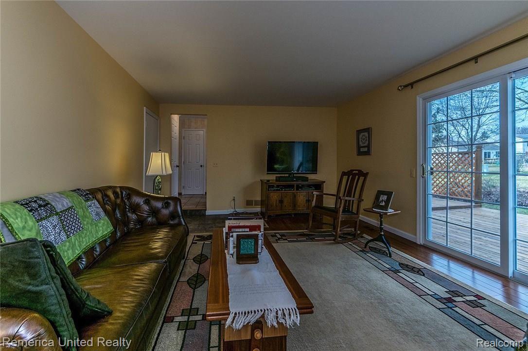 24383 Jamestowne Road Novi, MI 48375 - Photo 19 of 37 26_27.jpg