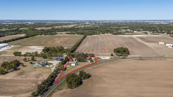 $1,950 | 3730 County Road 997, McKinney, TX 75071