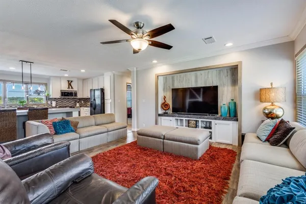 $1,950 | 3730 County Road 997, McKinney, TX 75071