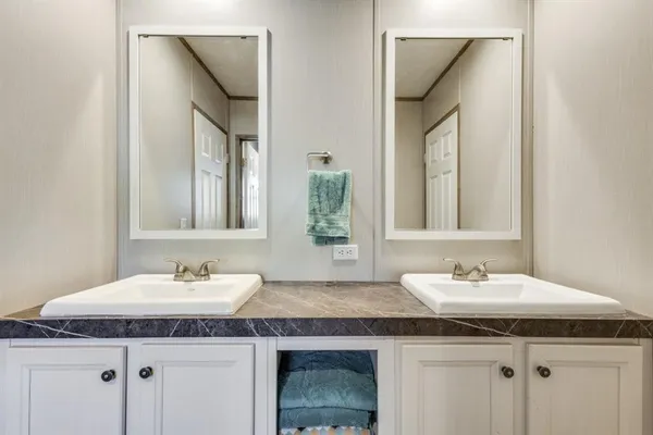 $1,950 | 3730 County Road 997, McKinney, TX 75071