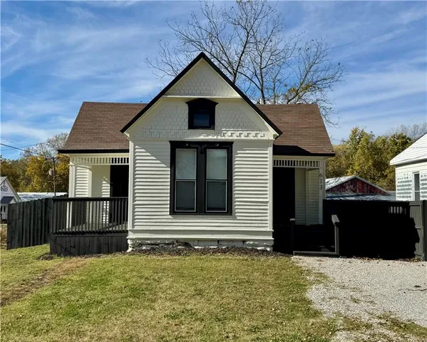 $163,900 | 613 South Washington Street, Clinton, MO 64735