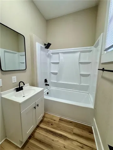 $163,900 | 613 South Washington Street, Clinton, MO 64735