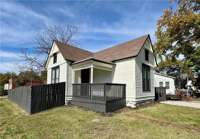$163,900 | 613 South Washington Street, Clinton, MO 64735