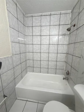 $1,700 | 720 Southwest 7th Street, Unit 1, Dania Beach, FL 33004