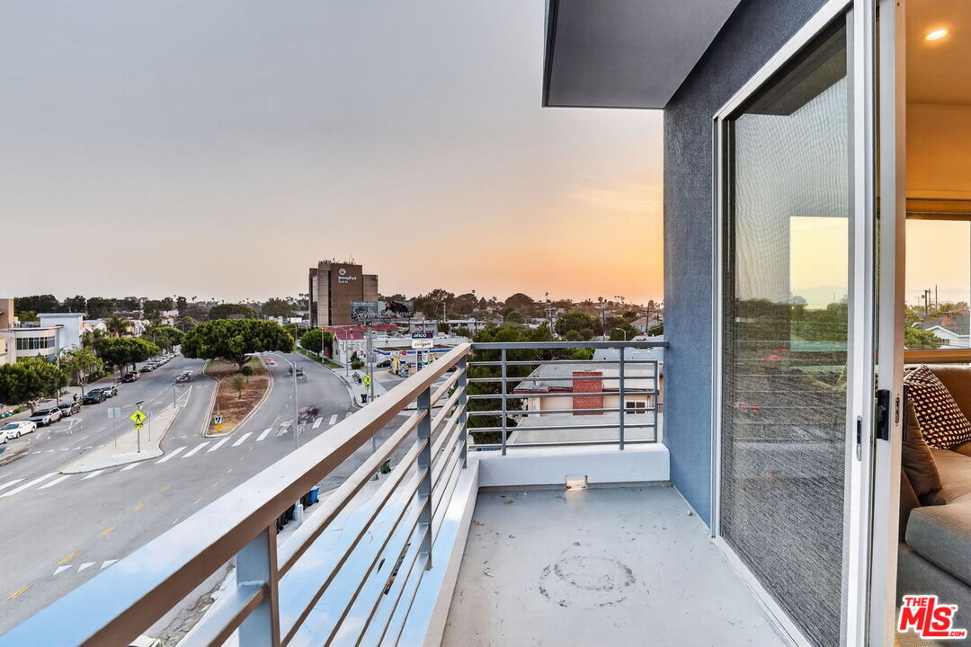 7857 West Manchester Avenue, Unit PH9 Playa del Rey, CA 90293 - Photo 16 of 31