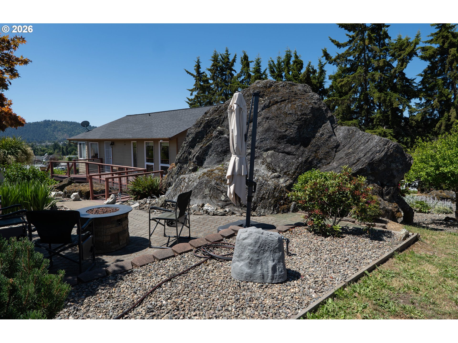 445 Rolling Hills Road Roseburg, OR 97471 - Photo 2 of 48