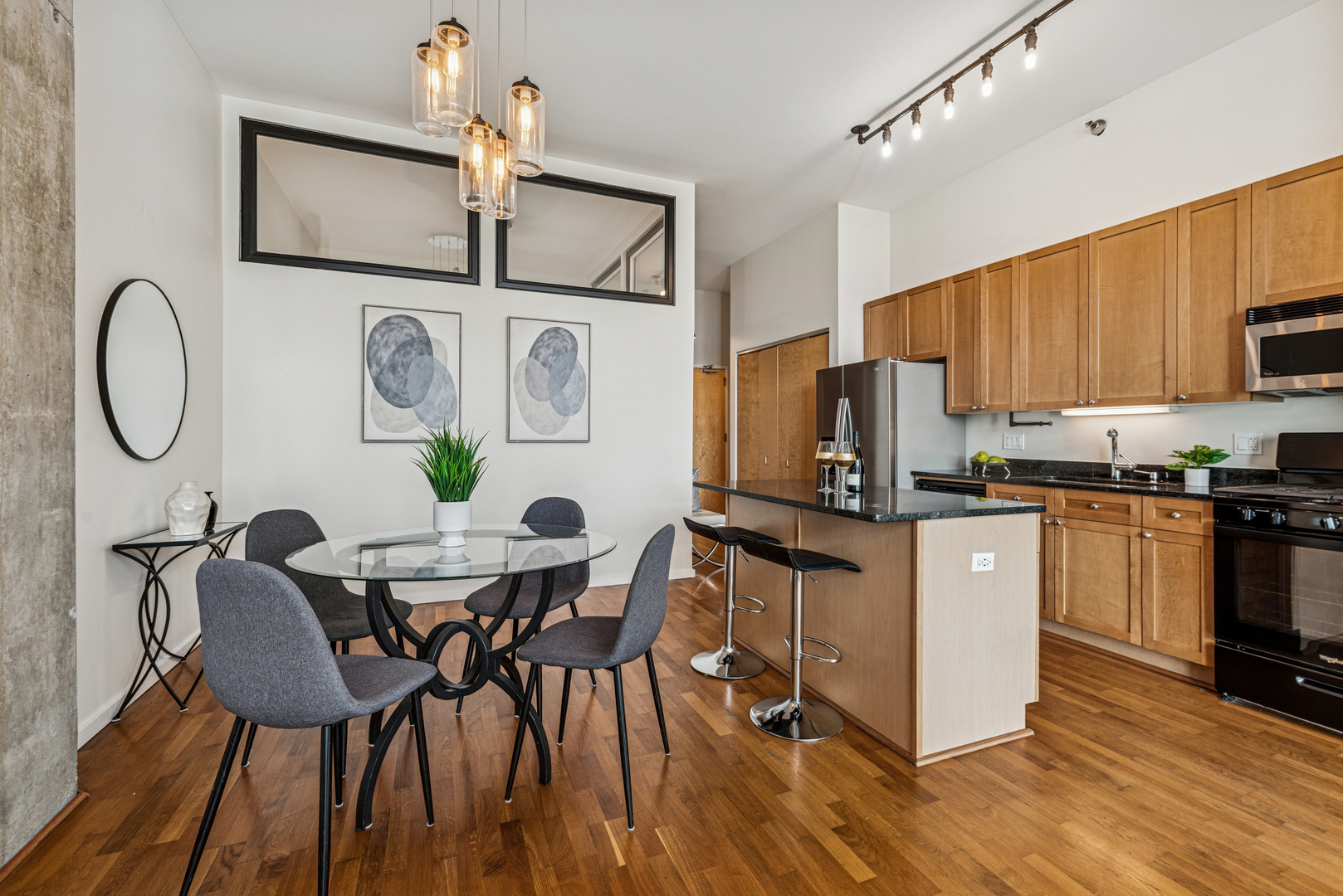 321 South Sangamon Street, Unit 908 Chicago, IL 60607 - Photo 5 of 15 Gallery Image 5