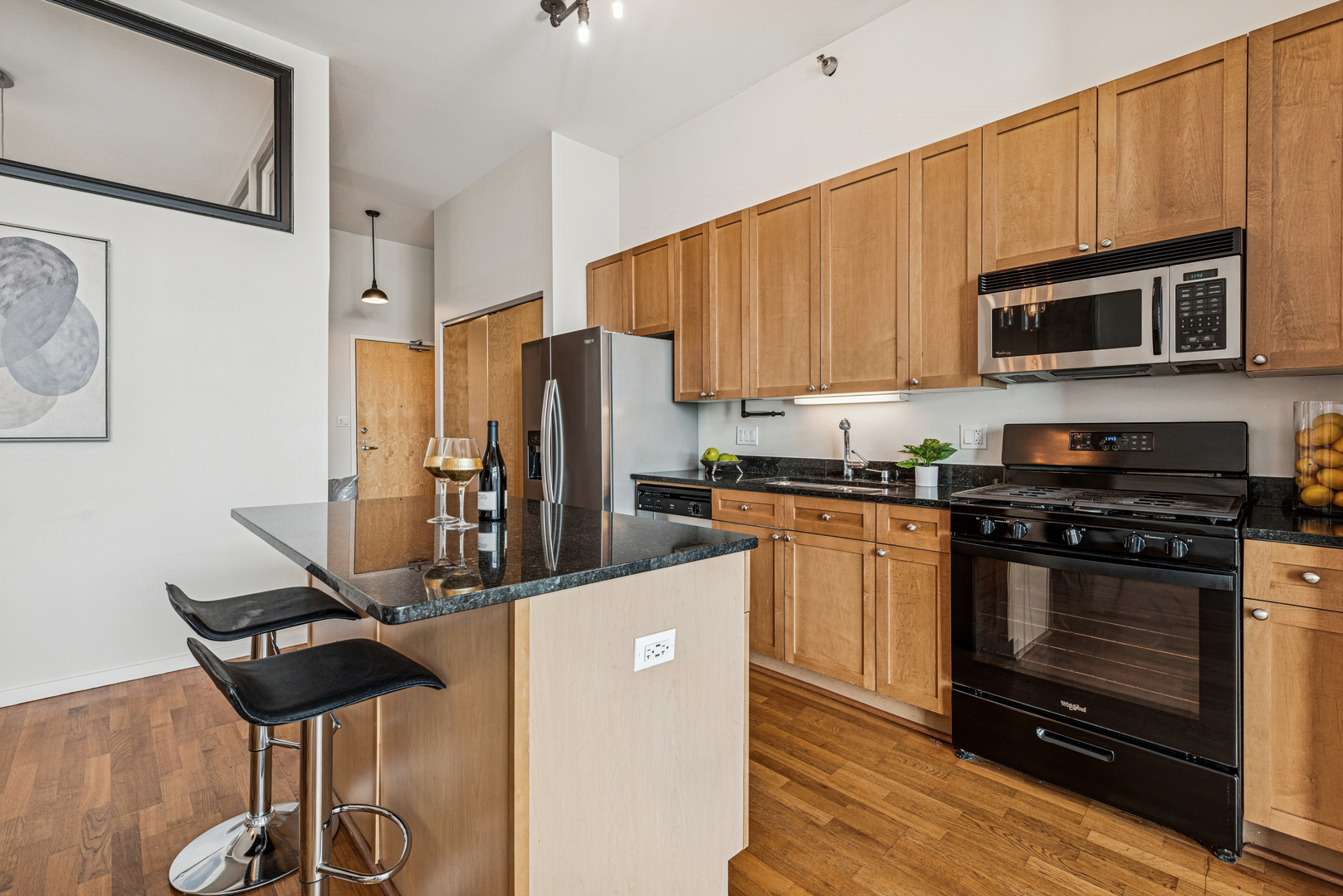 321 South Sangamon Street, Unit 908 Chicago, IL 60607 - Photo 6 of 15 Gallery Image 6