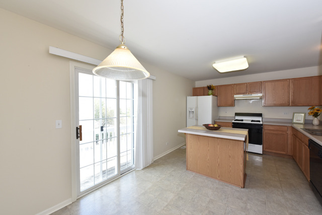 262 Holiday Lane, Unit 262 Hainesville, IL 60073 - Photo 11 of 23