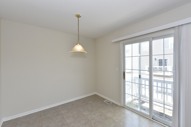262 Holiday Lane, Unit 262 Hainesville, IL 60073 - Photo 12 of 23