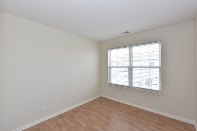 262 Holiday Lane, Unit 262 Hainesville, IL 60073 - Photo 17 of 23