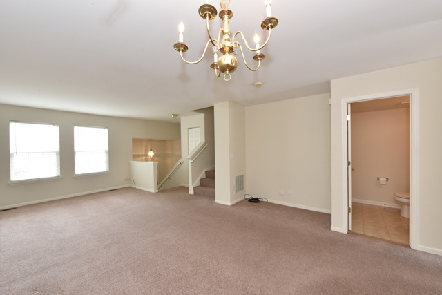 262 Holiday Lane, Unit 262 Hainesville, IL 60073 - Photo 2 of 23