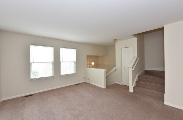262 Holiday Lane, Unit 262 Hainesville, IL 60073 - Photo 4 of 23
