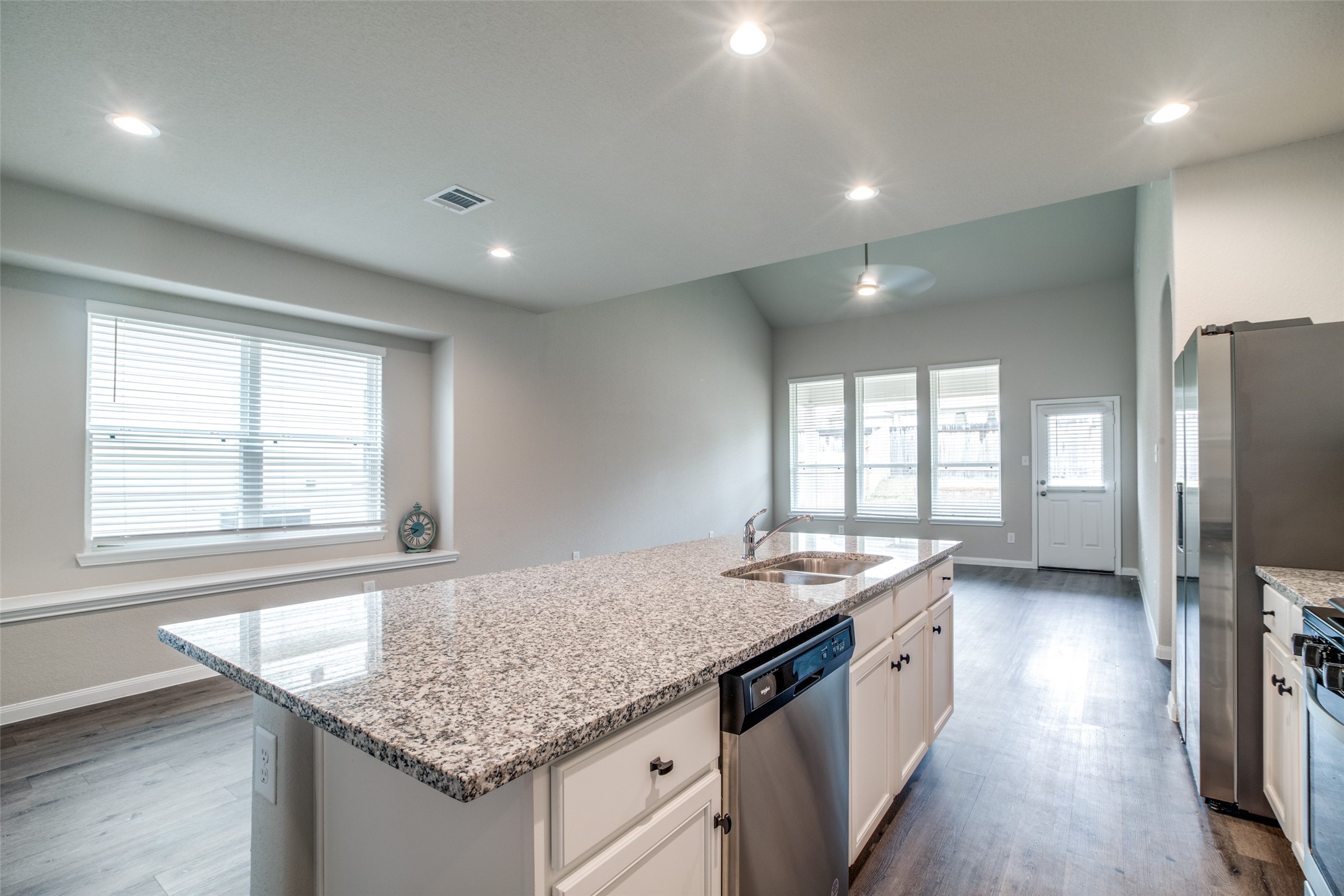 3649 Cub Drive Conroe, TX 77301 - Photo 7 of 36