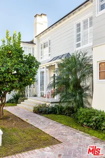 $1,199,000 | 118 1/2 Flores Street, Los Angeles, CA 90048