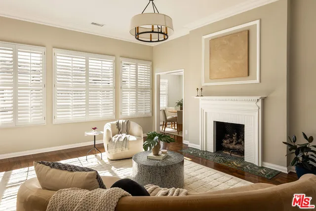 $1,199,000 | 118 1/2 Flores Street, Los Angeles, CA 90048