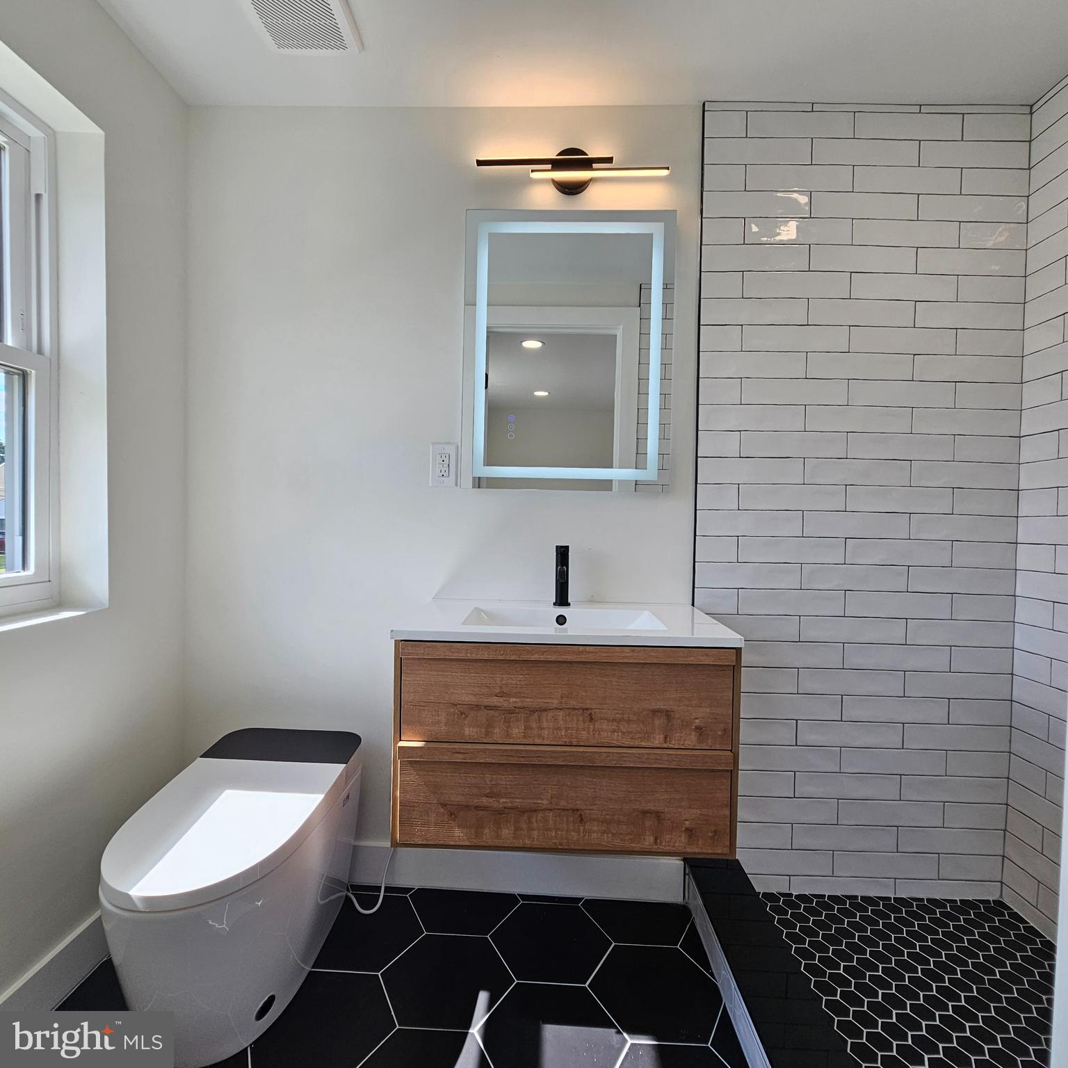 9215 Andover Road Philadelphia, PA 19114 - Photo 22 of 28