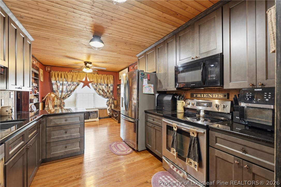 949 Adcox Road Raeford, NC 28376 - Photo 21 of 48