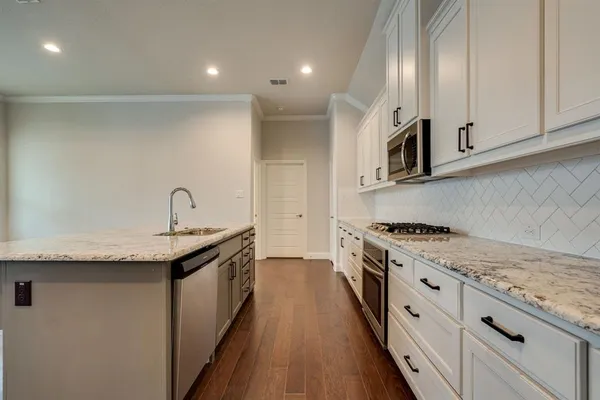 $2,640 | 605 Boardwalk Way, Argyle, TX 76226