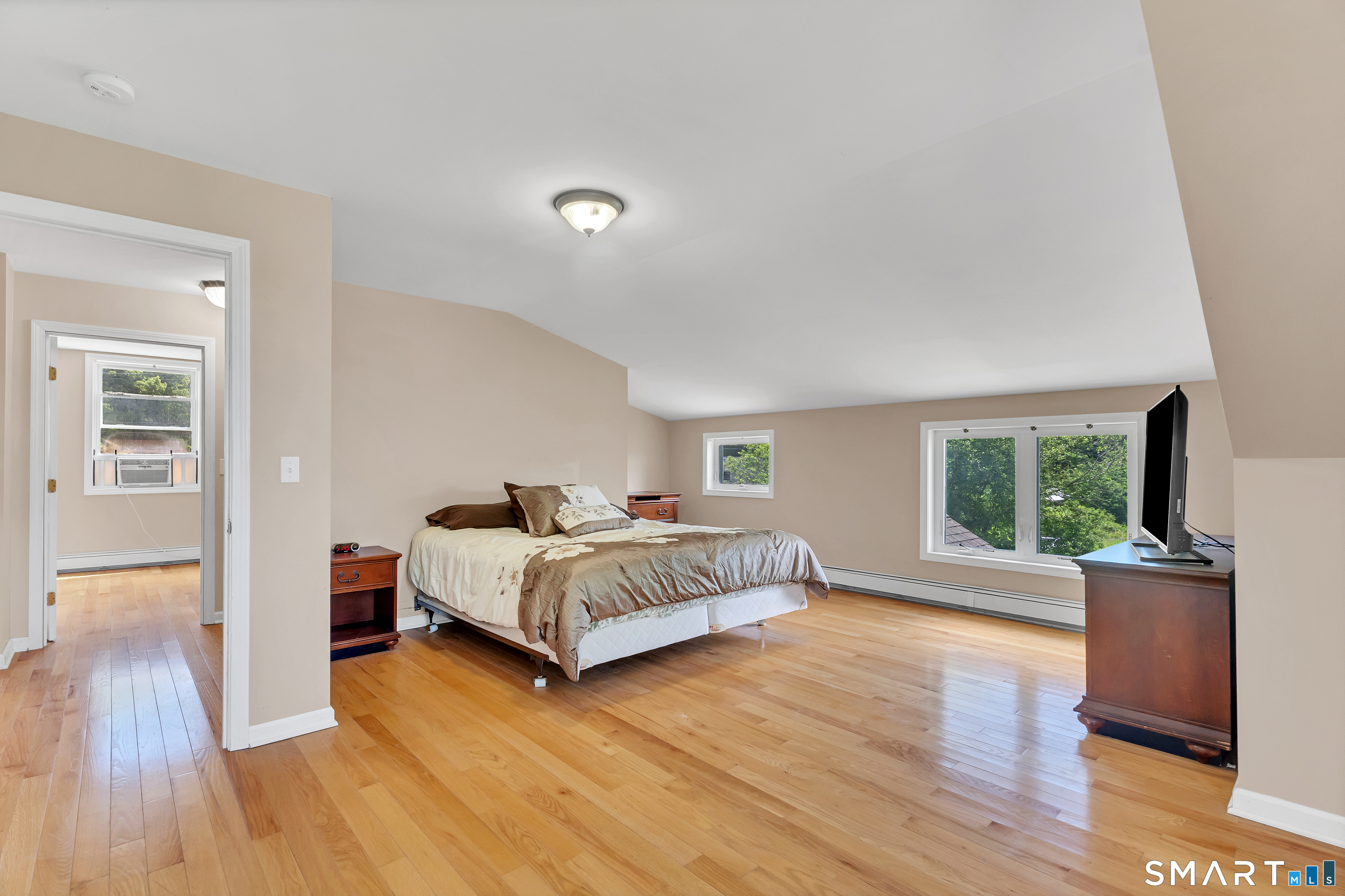346 Hazelnut Hill Road Groton, CT 06340 - Photo 13 of 29