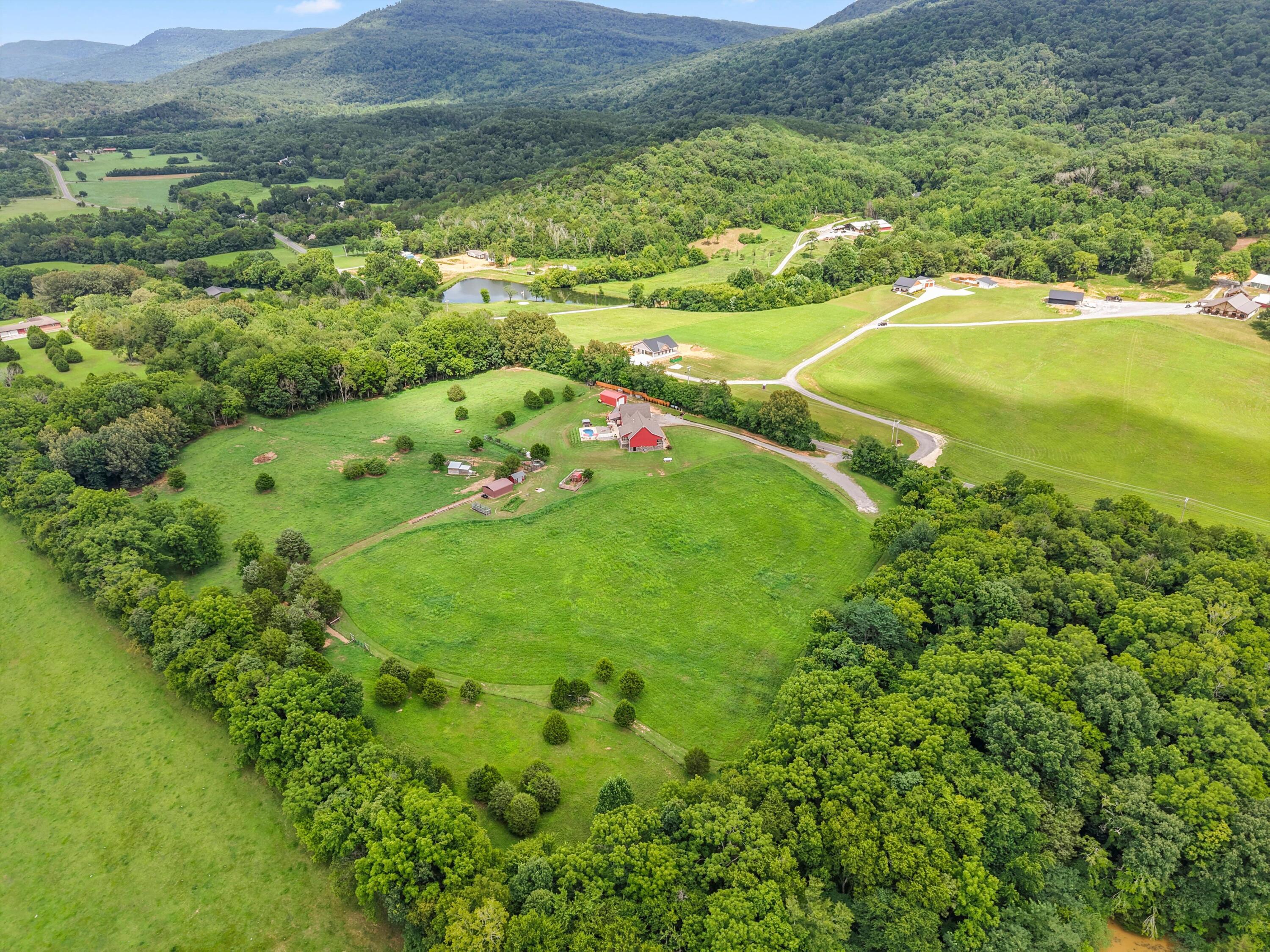 11869 East Valley Road Dunlap, TN 37327 - Photo 59 of 66 61-DJI_20250718154204_0118_D