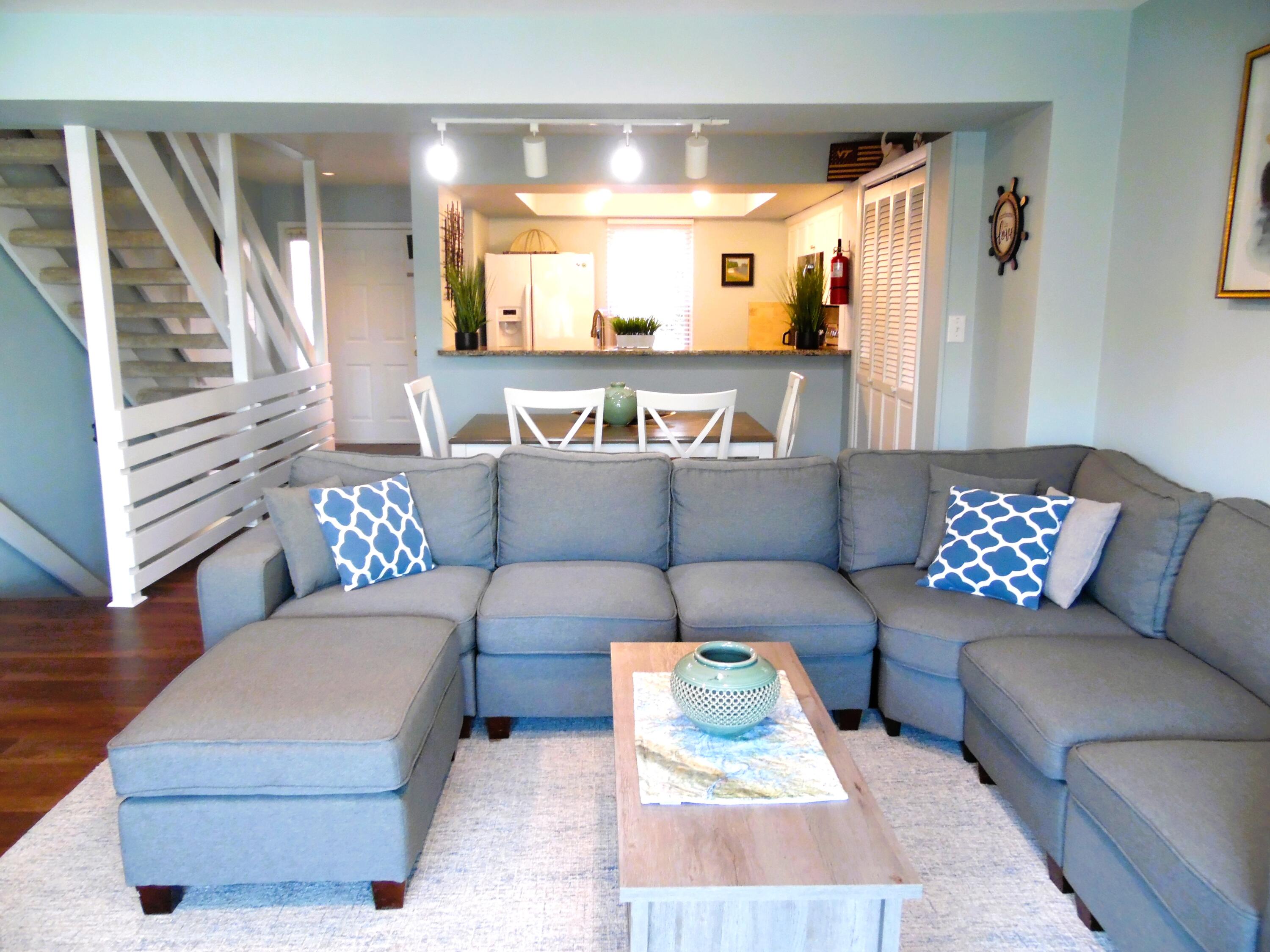 1788 Windlass Road, Unit C4 Moneta, VA 24121 - Photo 21 of 79 Great room