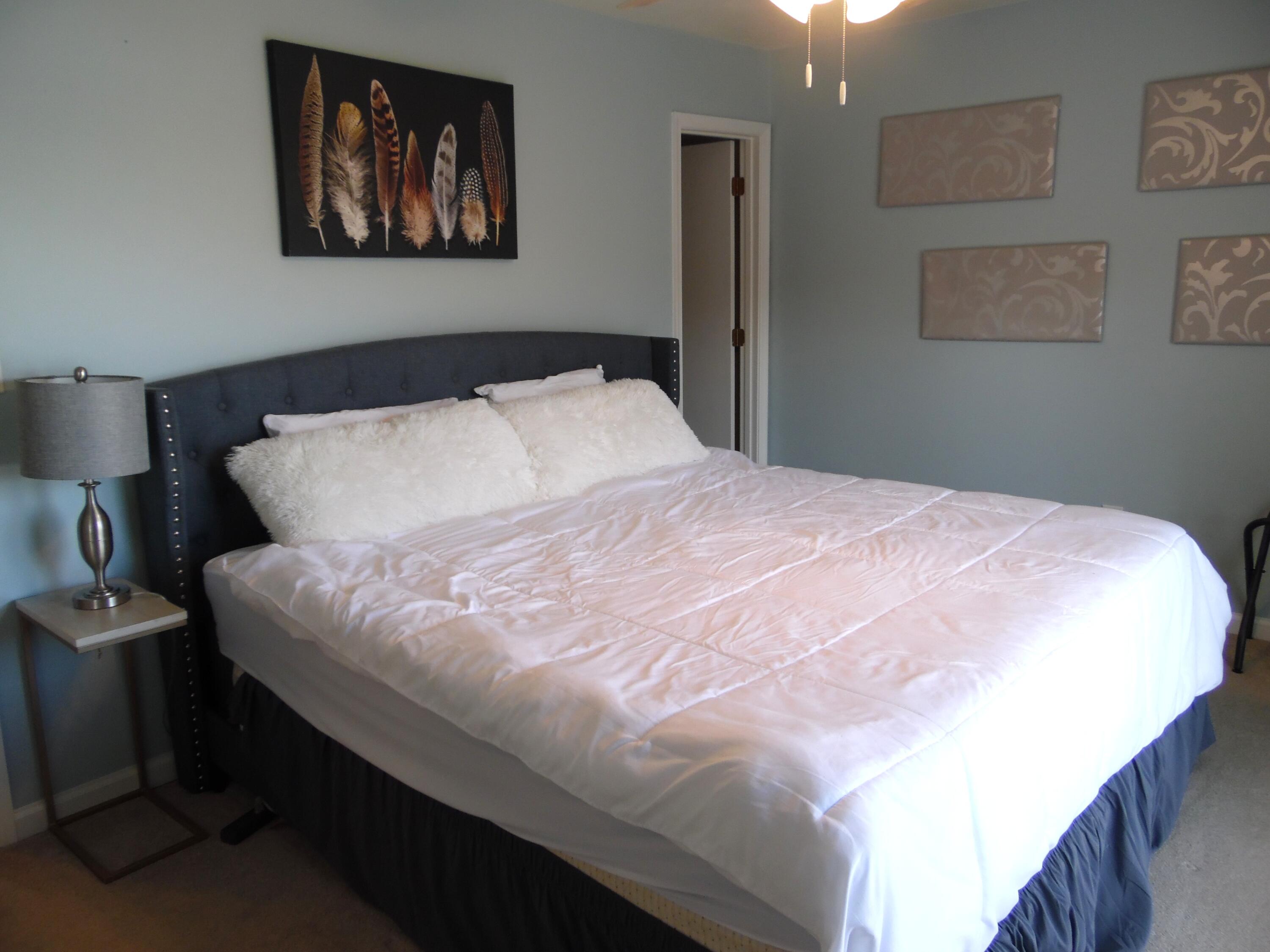 1788 Windlass Road, Unit C4 Moneta, VA 24121 - Photo 43 of 79 Primary bedroom