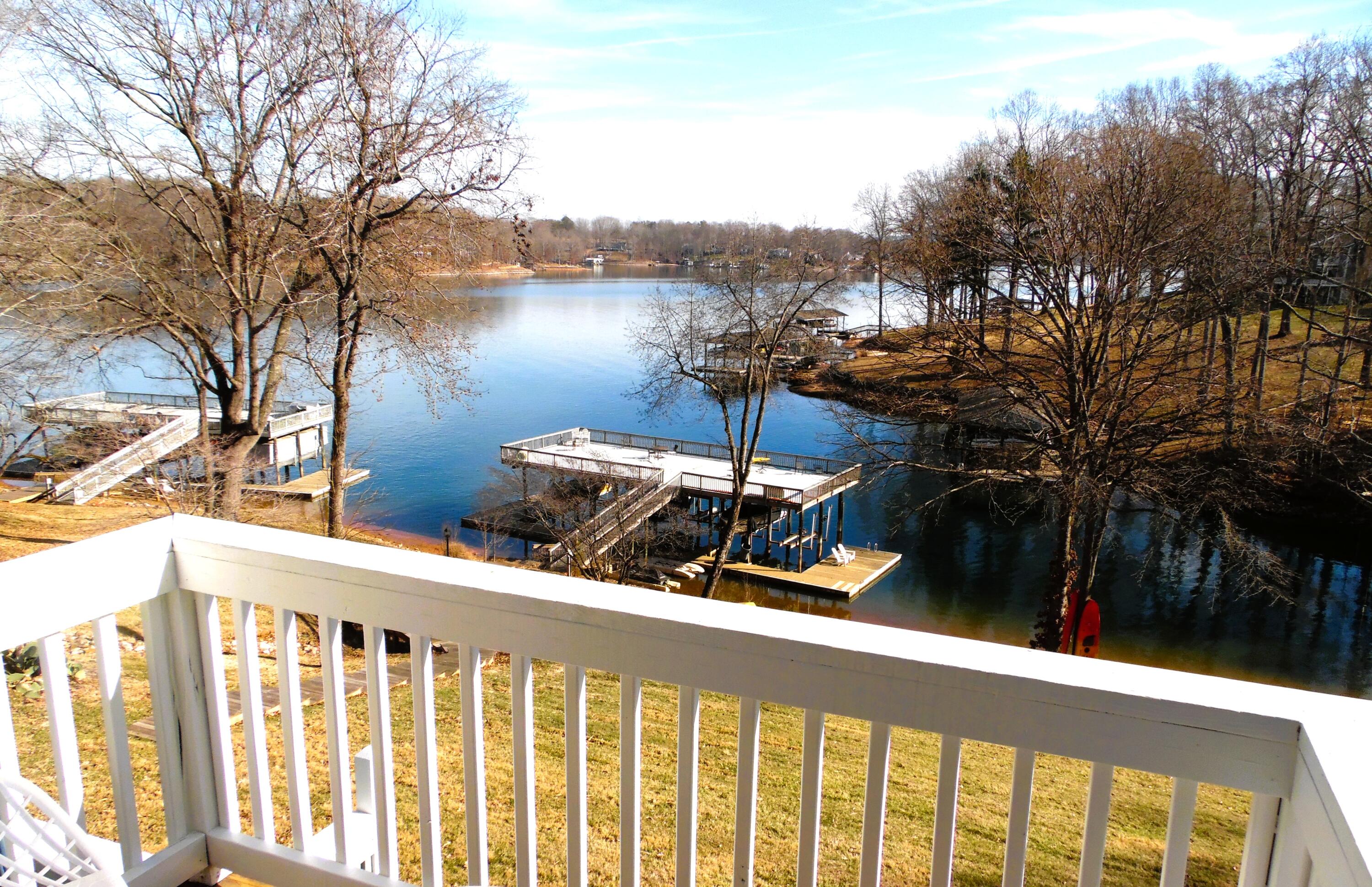 1788 Windlass Road, Unit C4 Moneta, VA 24121 - Photo 48 of 79 Primary bedroom deck