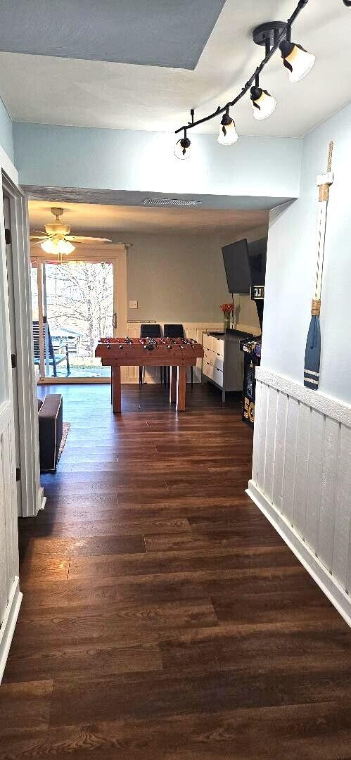 1788 Windlass Road, Unit C4 Moneta, VA 24121 - Photo 54 of 79 Lake level hallway