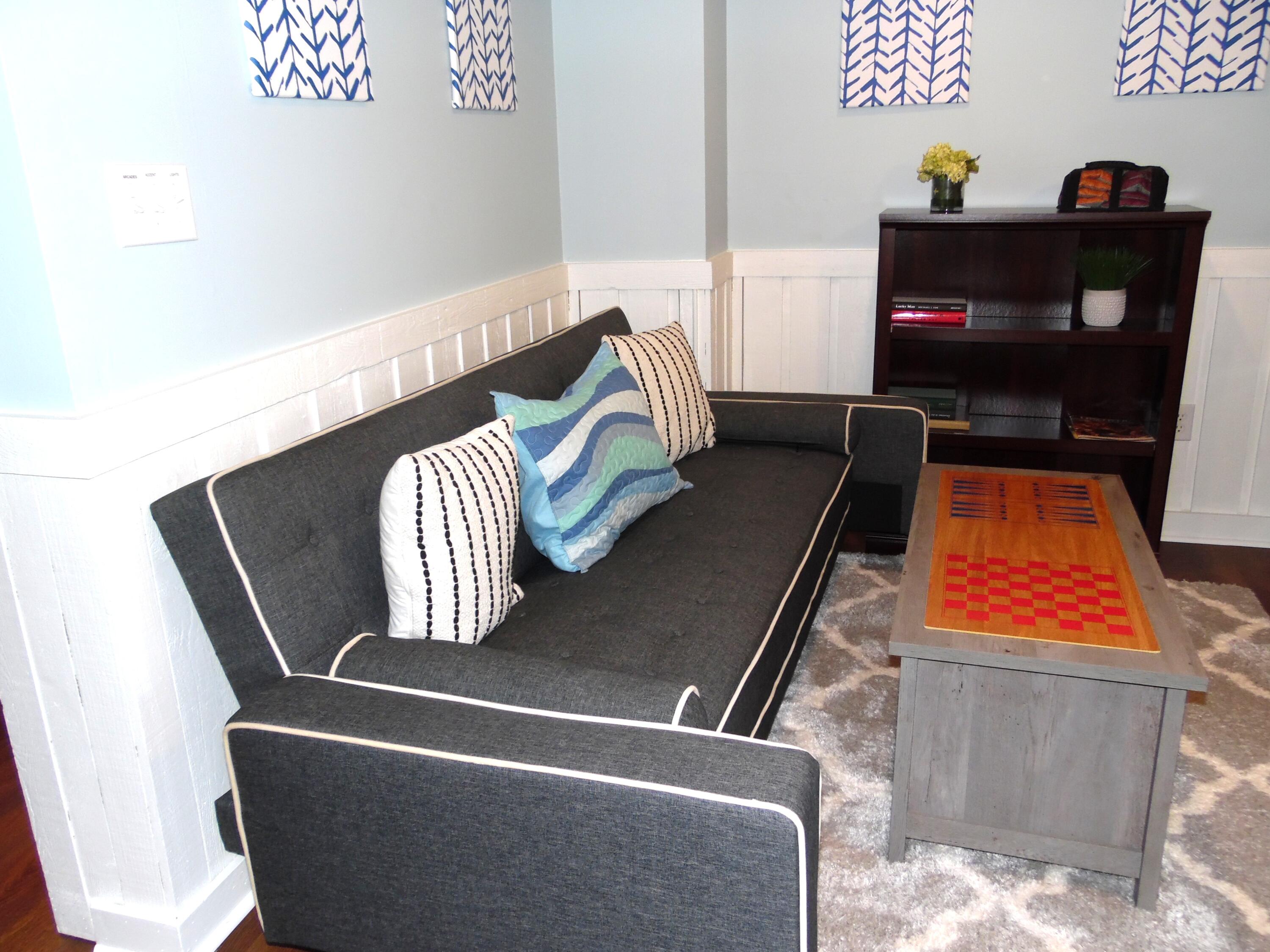 1788 Windlass Road, Unit C4 Moneta, VA 24121 - Photo 58 of 79 Lake level bedroom-living