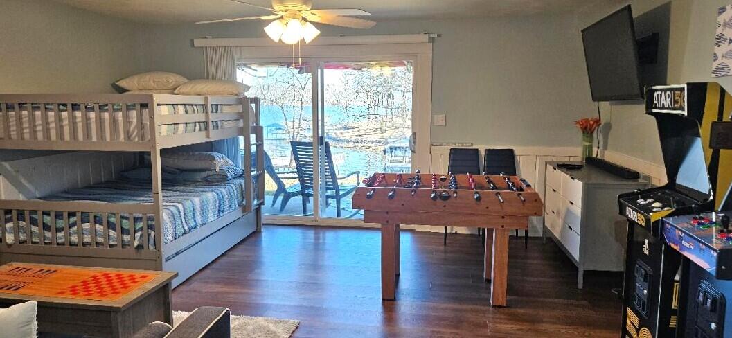 1788 Windlass Road, Unit C4 Moneta, VA 24121 - Photo 61 of 79 Lake level living