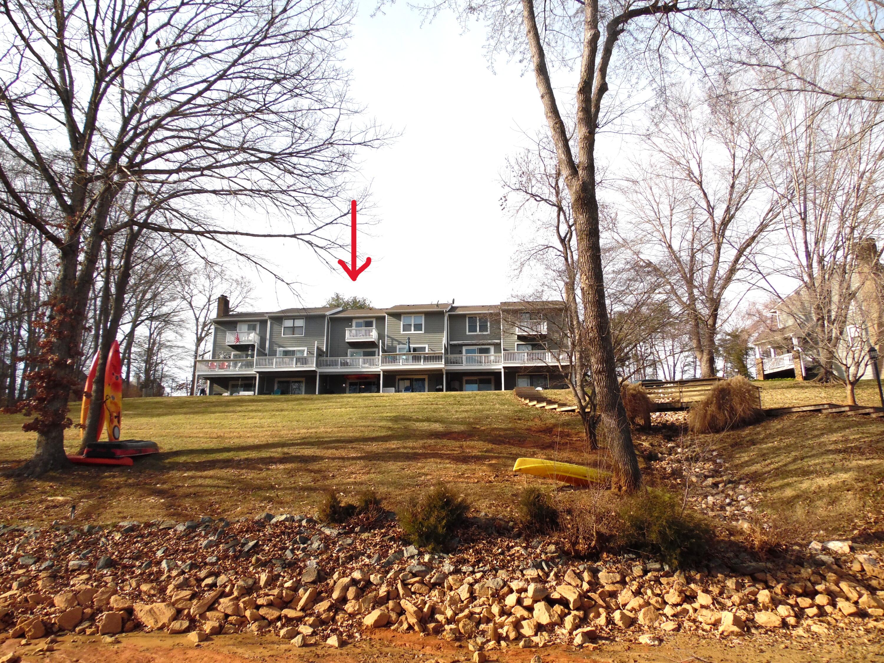 1788 Windlass Road, Unit C4 Moneta, VA 24121 - Photo 76 of 79 Suiding from dock