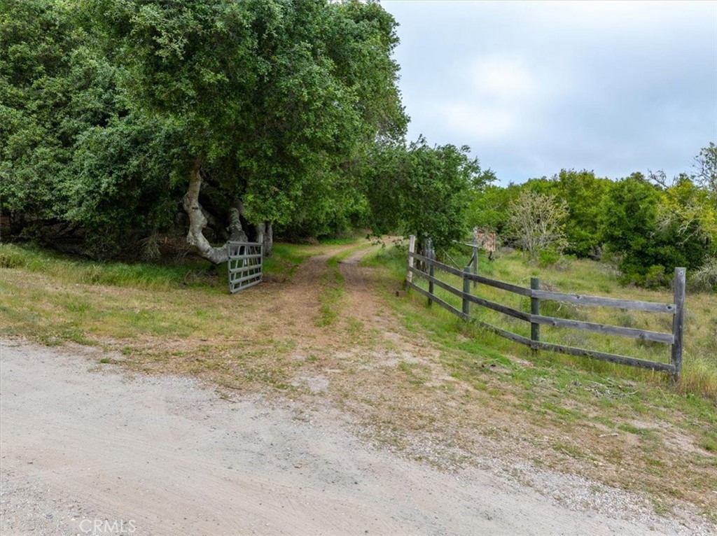625 West Ormonde Road San Luis Obispo, CA 93401 - Photo 30 of 40 a view of a yard with wooden fence