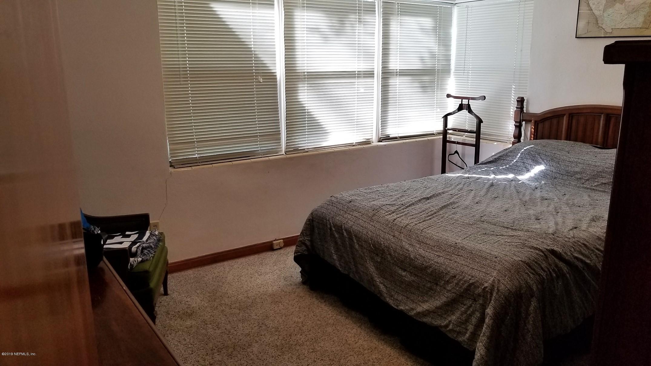 912 Wren Road Jacksonville, FL 32216 - Photo 5 of 12 Master Bedroom