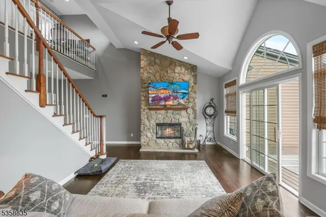 a view of entryway and hall