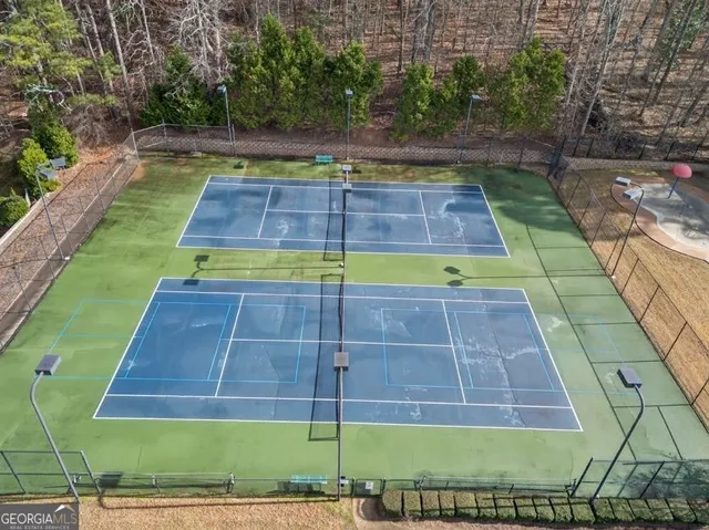 a view of a tennis court